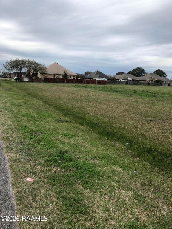 300 N Domingue Road, Lafayette, LA 70506