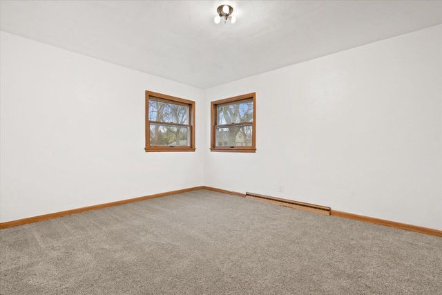 4265 S 22nd STREET, Milwaukee, WI 53221