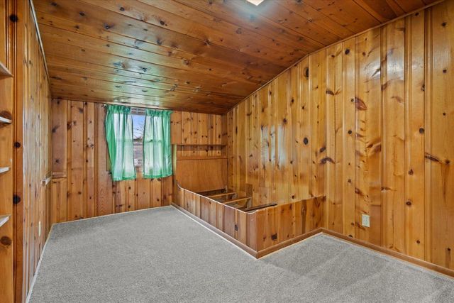 4265 S 22nd STREET, Milwaukee, WI 53221