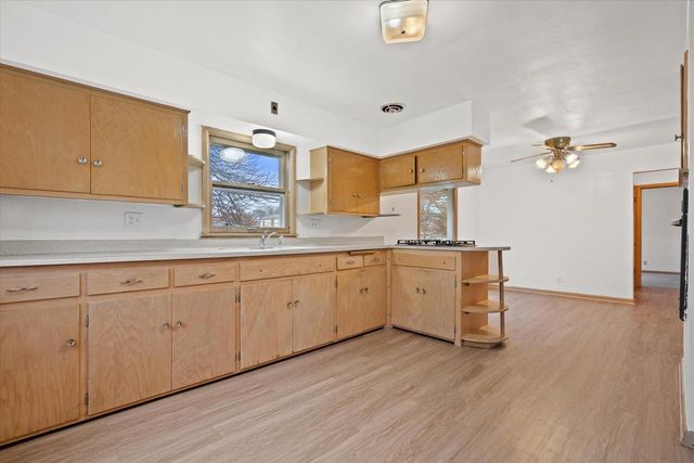 4265 S 22nd STREET, Milwaukee, WI 53221