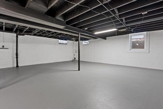 4265 S 22nd STREET, Milwaukee, WI 53221