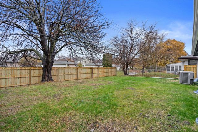 4265 S 22nd STREET, Milwaukee, WI 53221