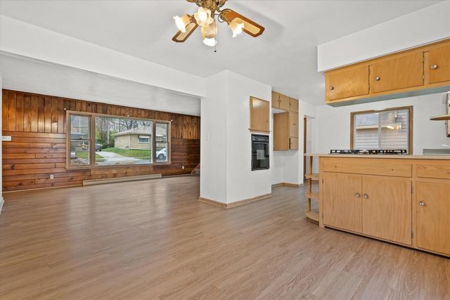 4265 S 22nd STREET, Milwaukee, WI 53221