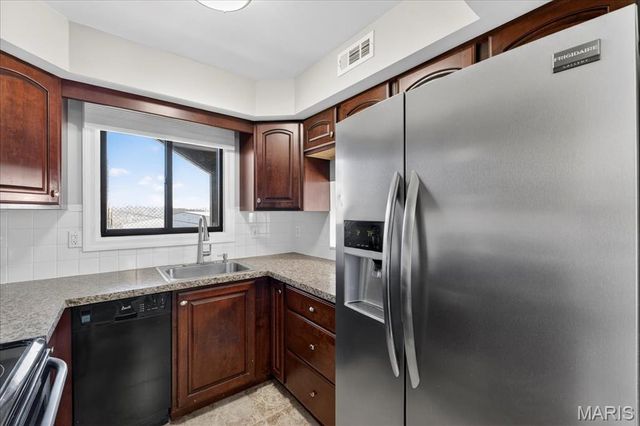 6300 Sprig Oak Court C, St Louis, MO 63128