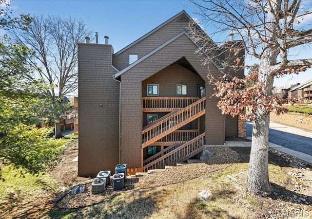 6300 Sprig Oak Court C, St Louis, MO 63128