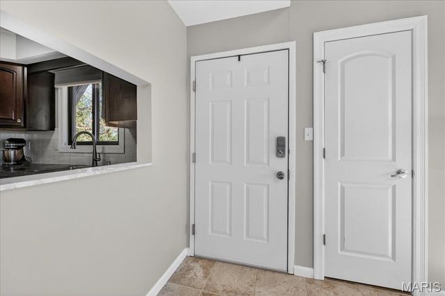 6300 Sprig Oak Court C, St Louis, MO 63128