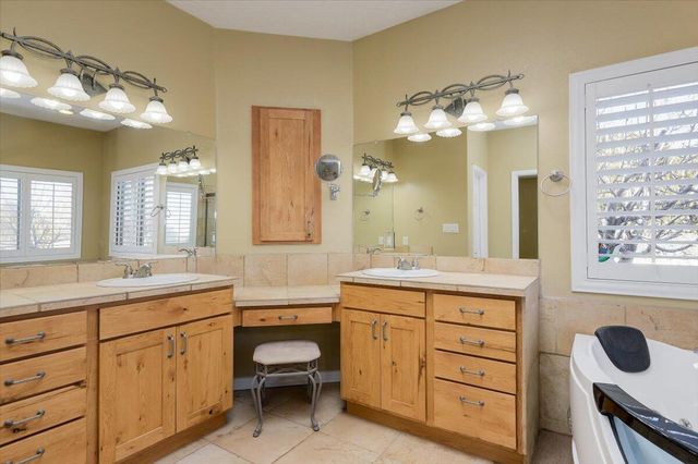 26 Lauren Taylor Court, Tijeras, NM 87059