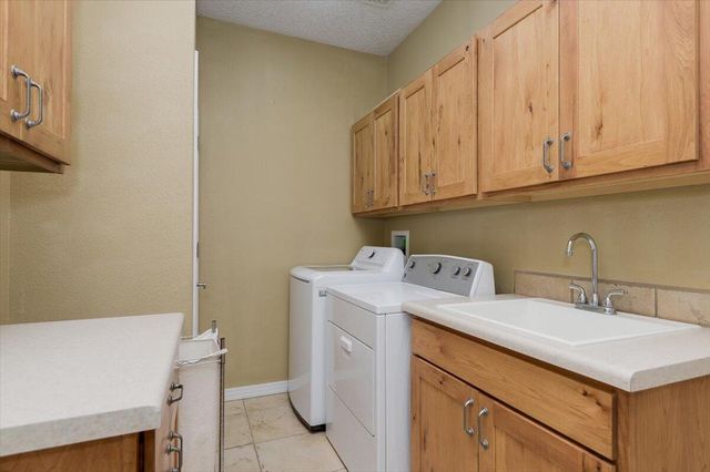 26 Lauren Taylor Court, Tijeras, NM 87059