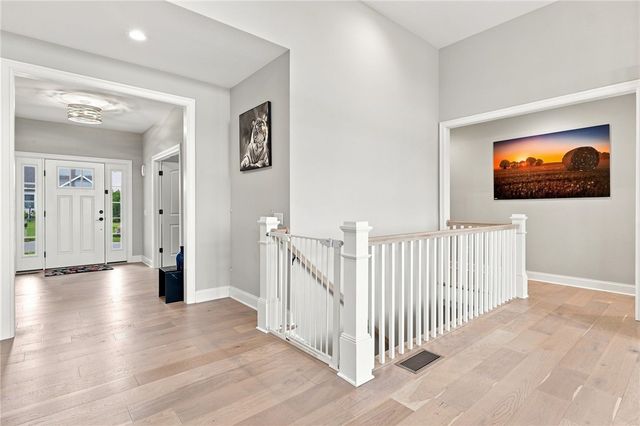 8 Black Wood Circle, Pittsford, NY 14534