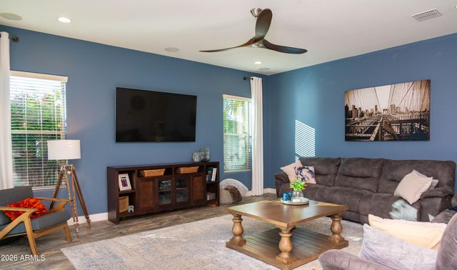 10707 E LUMIERE Avenue, Mesa, AZ 85212