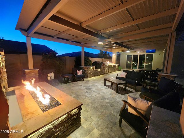 10707 E LUMIERE Avenue, Mesa, AZ 85212