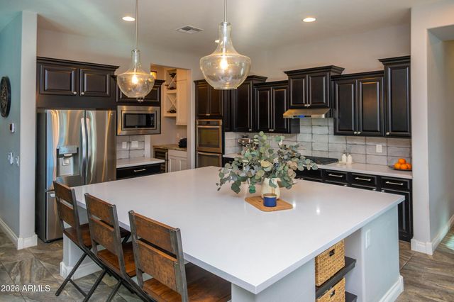 10707 E LUMIERE Avenue, Mesa, AZ 85212