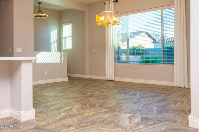 10707 E LUMIERE Avenue, Mesa, AZ 85212