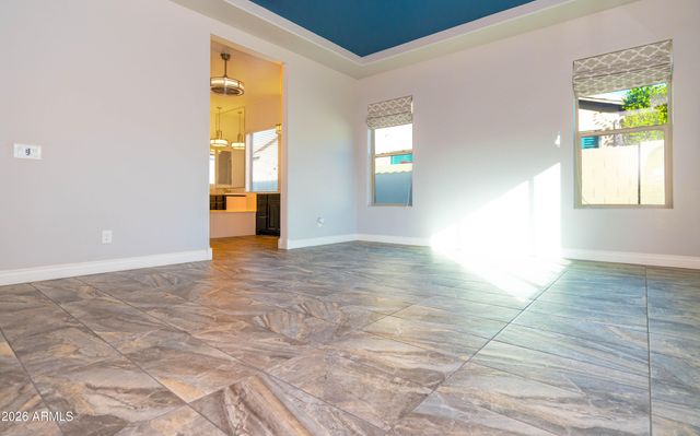 10707 E LUMIERE Avenue, Mesa, AZ 85212