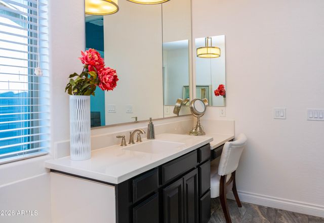 10707 E LUMIERE Avenue, Mesa, AZ 85212