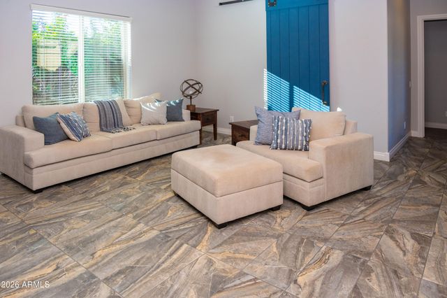 10707 E LUMIERE Avenue, Mesa, AZ 85212