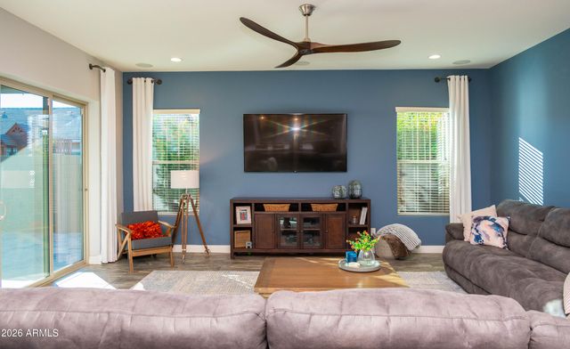 10707 E LUMIERE Avenue, Mesa, AZ 85212