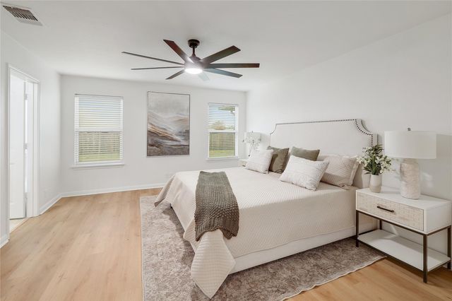 606 Creston ST, Hutto, TX 78634