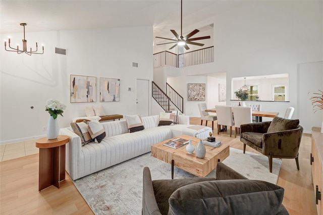 606 Creston ST, Hutto, TX 78634