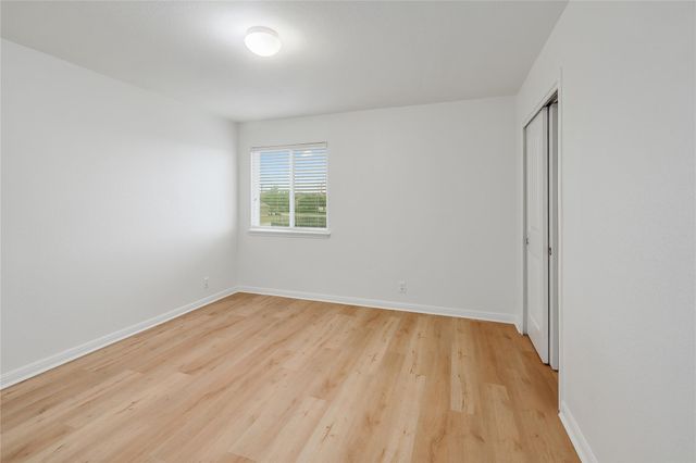 606 Creston ST, Hutto, TX 78634