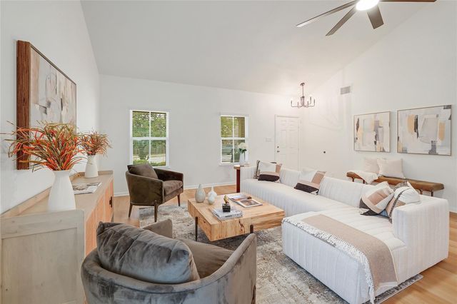 606 Creston ST, Hutto, TX 78634