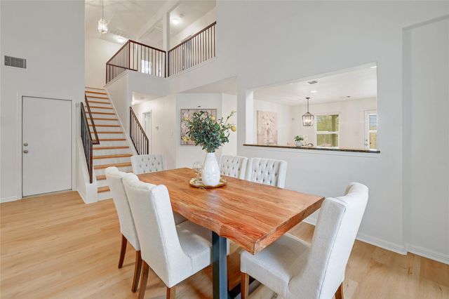 606 Creston ST, Hutto, TX 78634