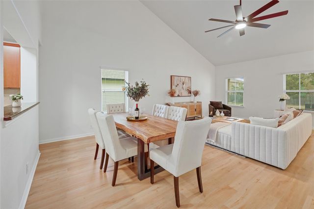 606 Creston ST, Hutto, TX 78634