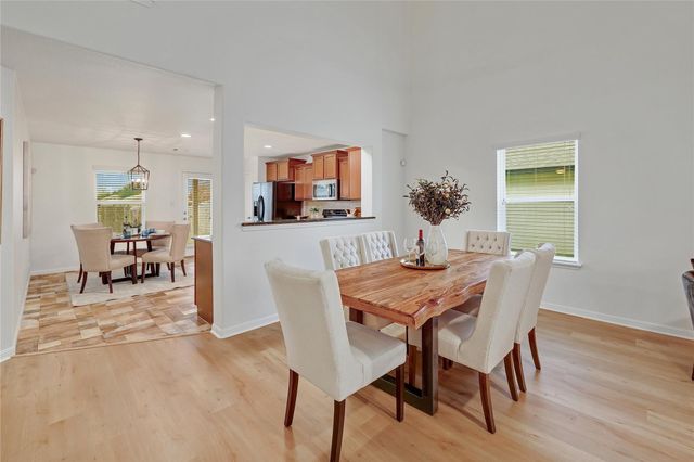 606 Creston ST, Hutto, TX 78634