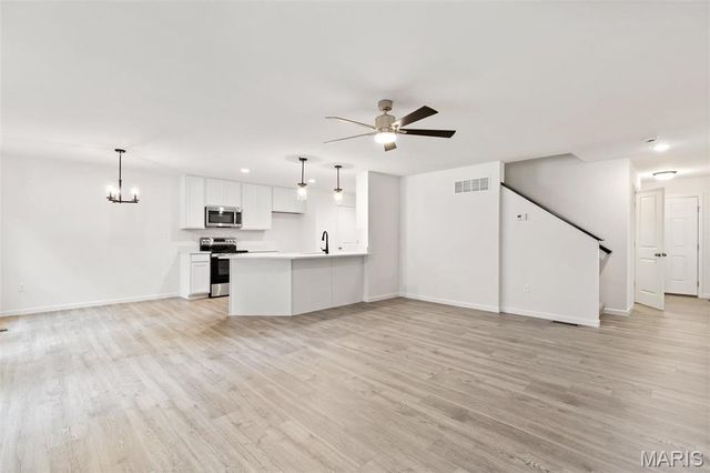 447 Klenke Valley Drive, Union, MO 63084