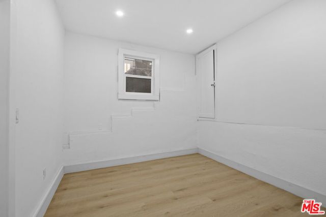 934 S Mott Street, Los Angeles, CA 90023