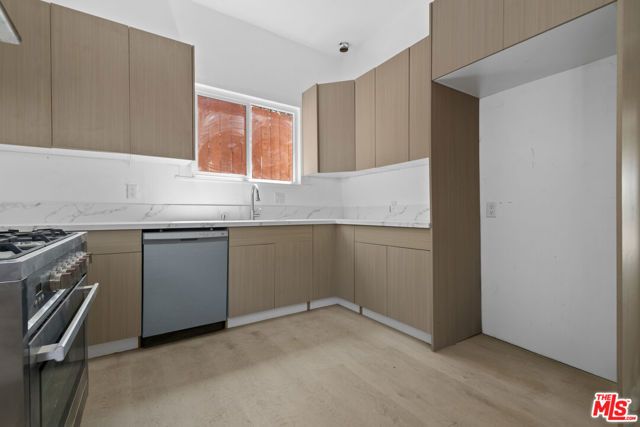 934 S Mott Street, Los Angeles, CA 90023