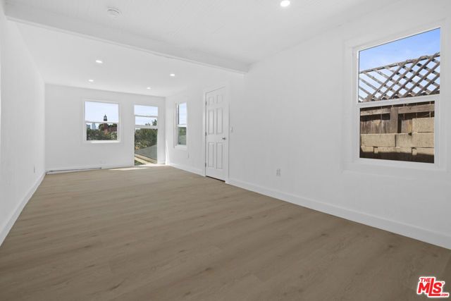 934 S Mott Street, Los Angeles, CA 90023