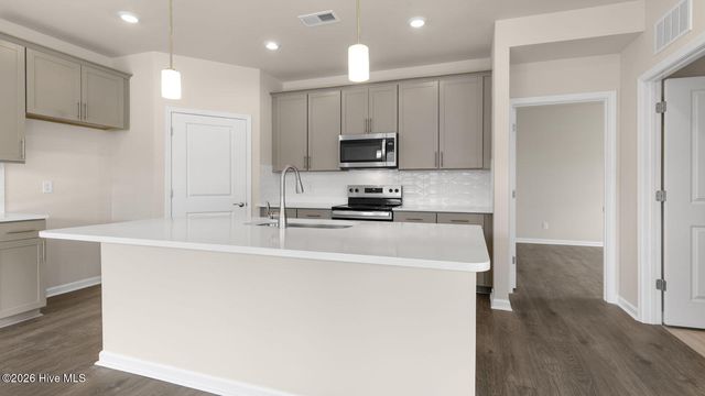 353 Maddox Drive, Aberdeen, NC 28315