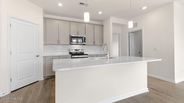 353 Maddox Drive, Aberdeen, NC 28315