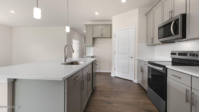 353 Maddox Drive, Aberdeen, NC 28315