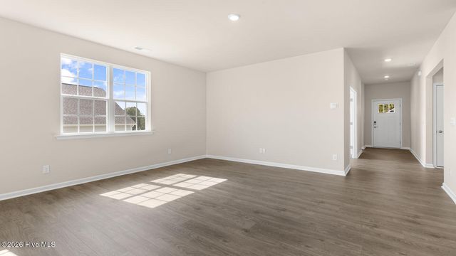 353 Maddox Drive, Aberdeen, NC 28315