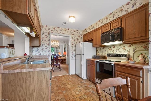 1073 Colonial Meadows WAY, Virginia Beach, VA 23454