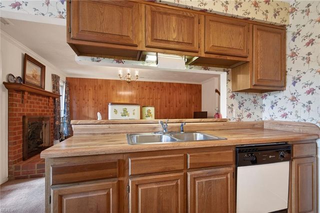 1073 Colonial Meadows WAY, Virginia Beach, VA 23454