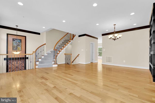 10312 POTOMAC CORNER DR, Rockville, MD 20850