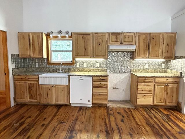 294 Canadian Drive, Trinity, TX 75862