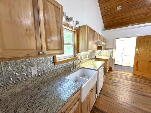 294 Canadian Drive, Trinity, TX 75862