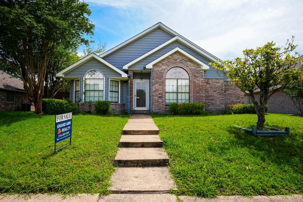 8809 Pheasant Run Drive, Rowlett, TX 75089