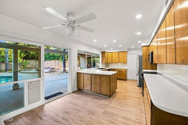 1128 El Monte Drive, Simi Valley, CA 93065