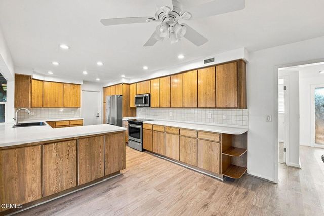 1128 El Monte Drive, Simi Valley, CA 93065