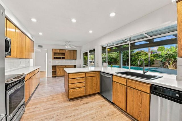 1128 El Monte Drive, Simi Valley, CA 93065