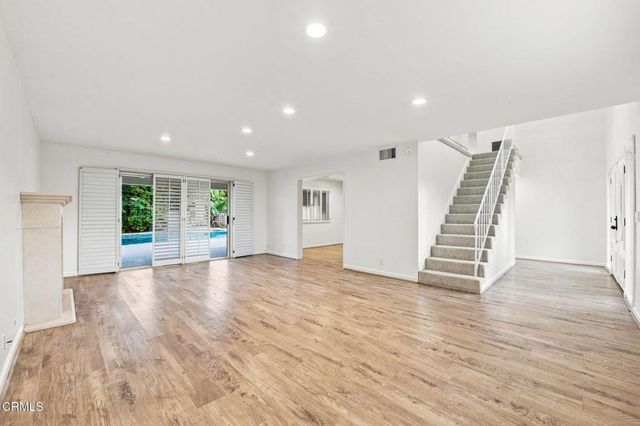 1128 El Monte Drive, Simi Valley, CA 93065