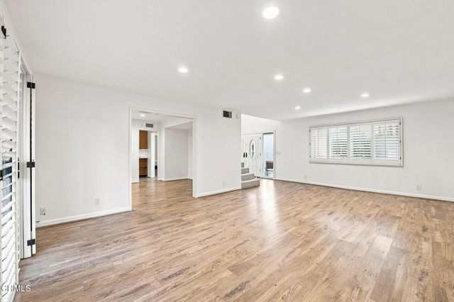 1128 El Monte Drive, Simi Valley, CA 93065