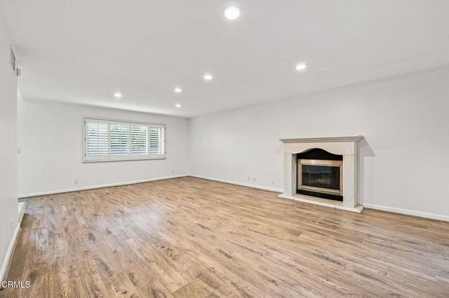 1128 El Monte Drive, Simi Valley, CA 93065