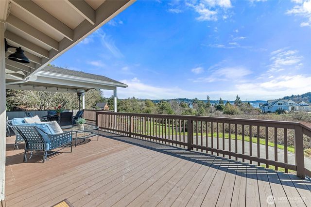 2809 Moorelands Avenue NW, Gig Harbor, WA 98335