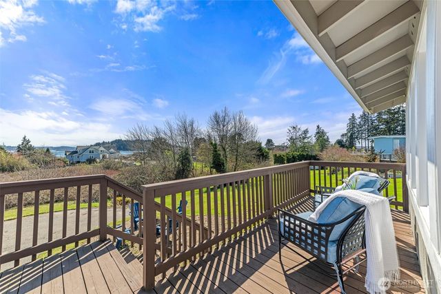 2809 Moorelands Avenue NW, Gig Harbor, WA 98335